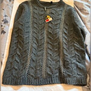 Cable Knit Crewneck Sweater - Gray